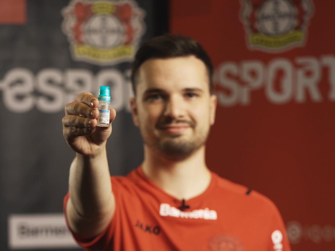Bepanthen Augentropfen werden von dem Profi-Gamer und eSportler Fabian de Cae #B04_Dubzje präsentiert.